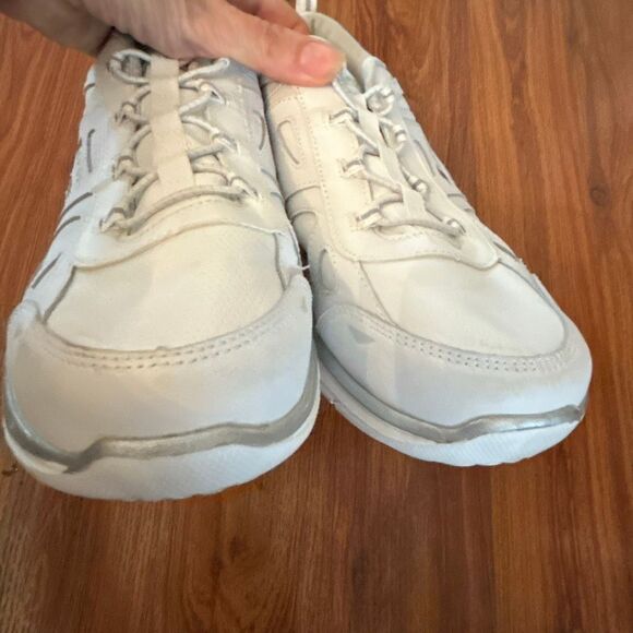 S by Sketchers memory foam all white sneakers women's 10 - Picture 5 of 6
